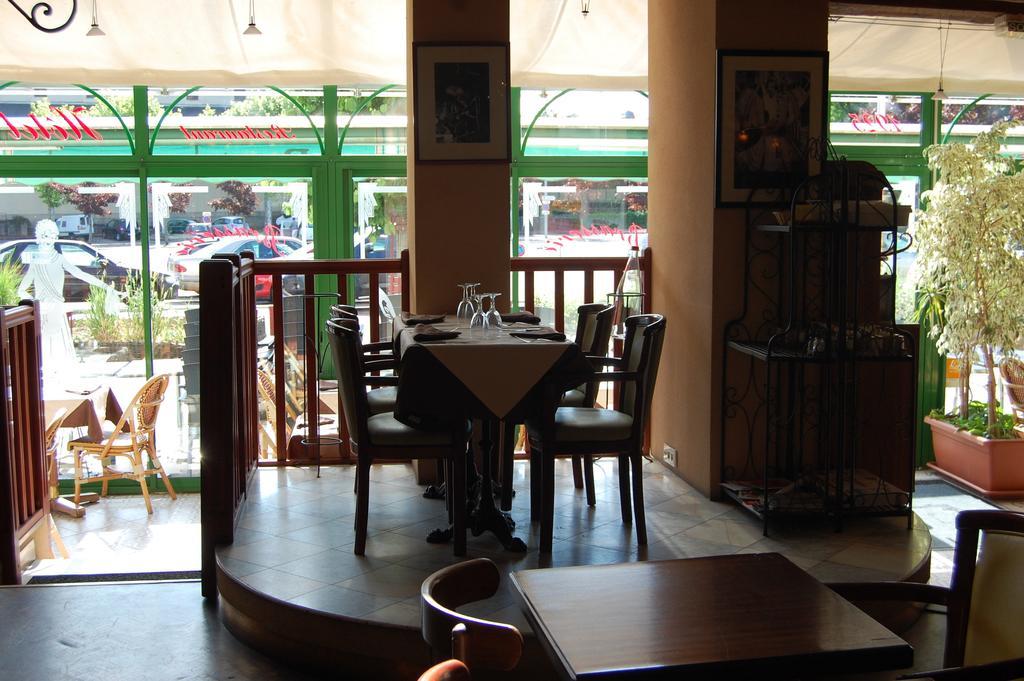 Hotel Restaurant La Belle Epoque Le Creusot Zewnętrze zdjęcie